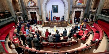 Valencia aprueba un presupuesto de 1.338 millones para 2025 con un fondo de 10 millones para la DANA