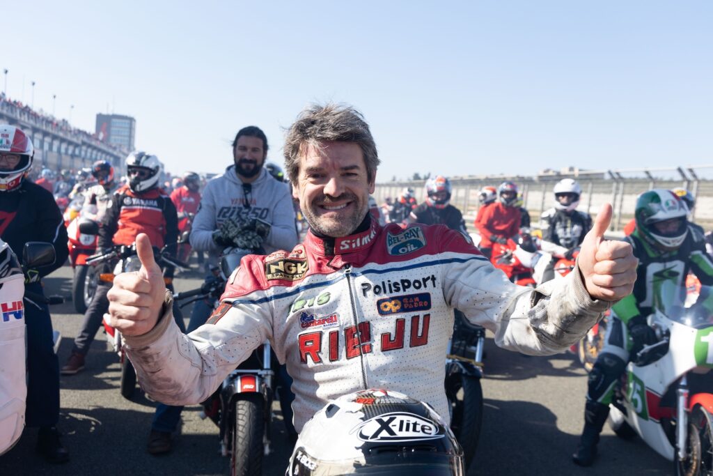 Carlos Checa cheste racing legends