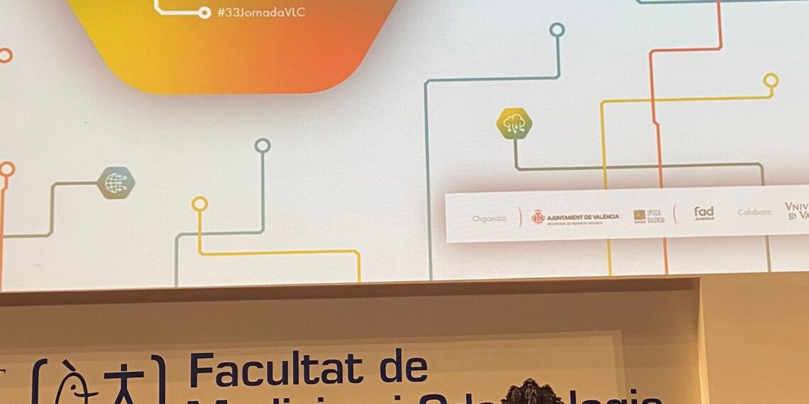 ¿Cómo afecta la IA a los adolescentes? Valencia abre el debate