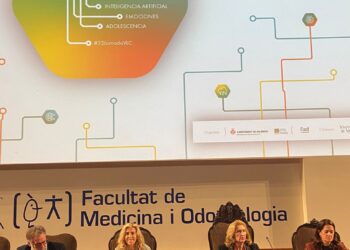 ¿Cómo afecta la IA a los adolescentes? Valencia abre el debate