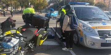 La Policía Local de València intensifica controles de patinetes y bicicletas para evitar accidentes graves