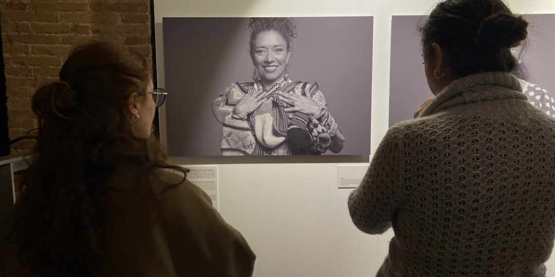 Mujeres y paz: la exposición de Patricia Iranzo en el Museo de Historia de Valencia