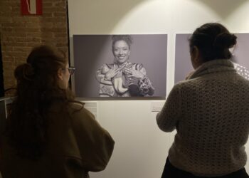 Mujeres y paz: la exposición de Patricia Iranzo en el Museo de Historia de Valencia