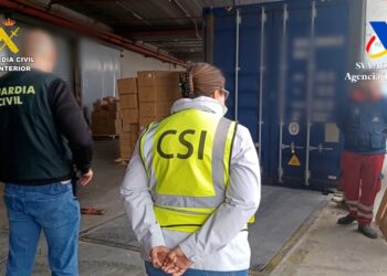 Cazan 21 coches de lujo robados rumbo a África en Valencia