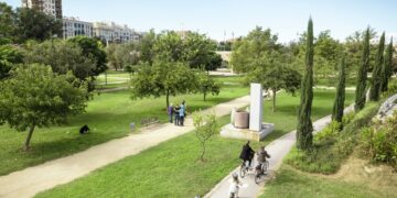 Abierto el plazo para inscribirse en las visitas guiadas gratuitas al Jardín del Túria en Valencia 2025