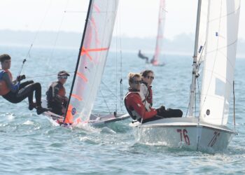 Navega y rema en Valencia este verano en Valencia con actividades para jóvenes