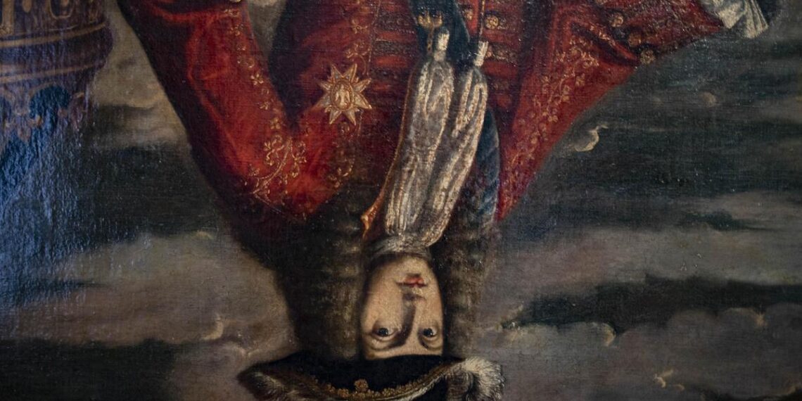 El retrato de Felipe V cabeza abajo regresa a Xàtiva 318 años después de la quema de la ciudad