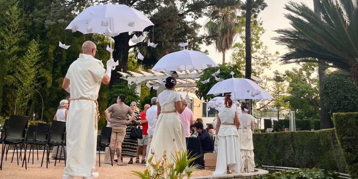 Una velada que reúne a autores y público en la entrega de los XXXVII Premios Literarios de Xàtiva