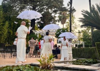 Una velada que reúne a autores y público en la entrega de los XXXVII Premios Literarios de Xàtiva