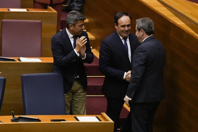 Pérez Llorca es el nuevo president de la Generalitat: 53 votos a favor y un año y medio por delante para «reconstruir puentes»