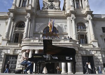 8 pianos de cola esperan tu música en el corazón de Valencia