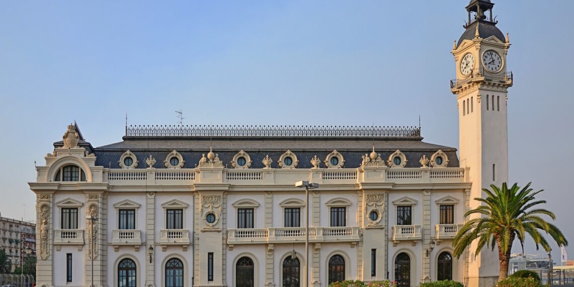 Valencia transforma su Marina: torre de 100m y nuevos jardines junto al puerto