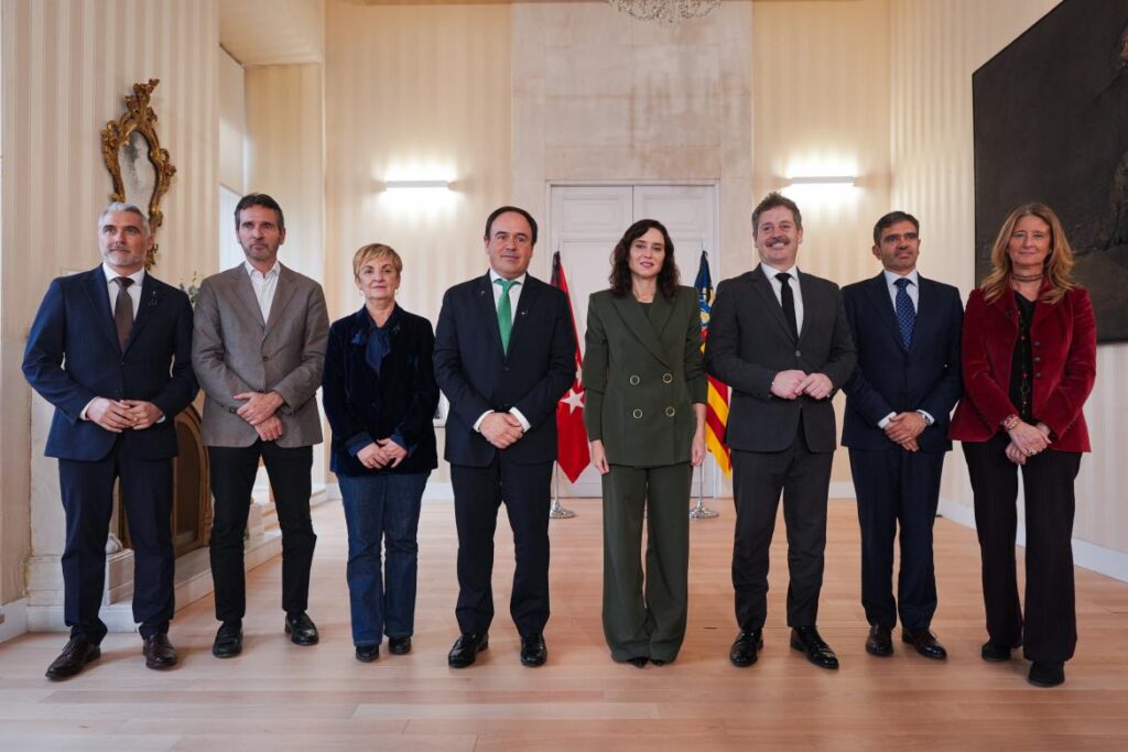 reunion madrid valencia fitur