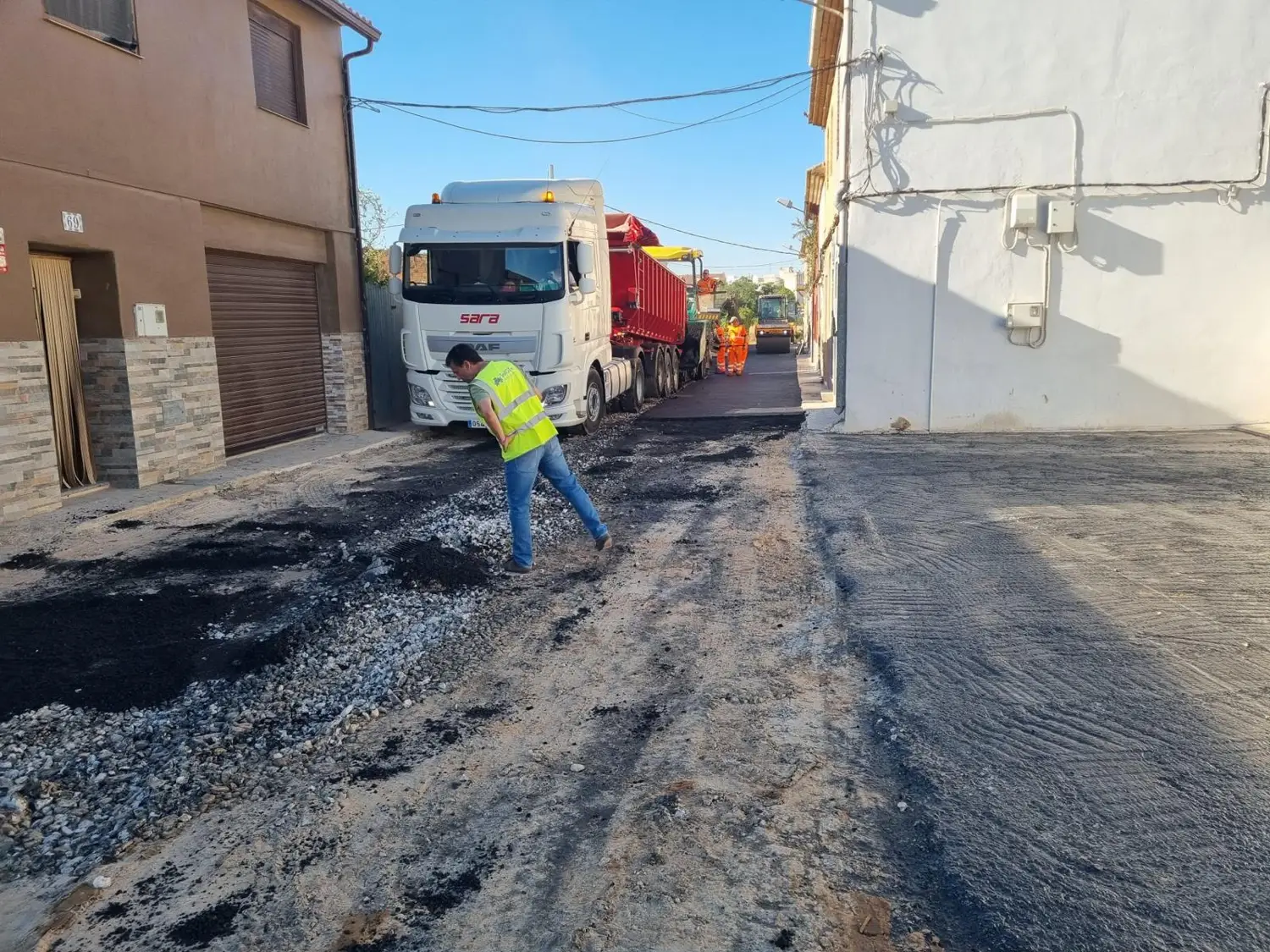 Sant Jordi — Trabajos de mejora en infraestructuras viarias en Valencia